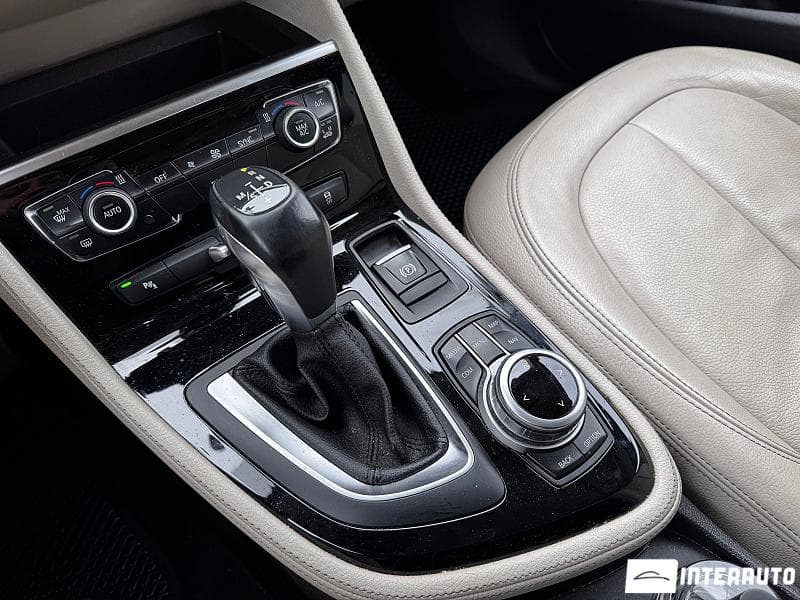 2017 BMW 216d — Miniatură 14