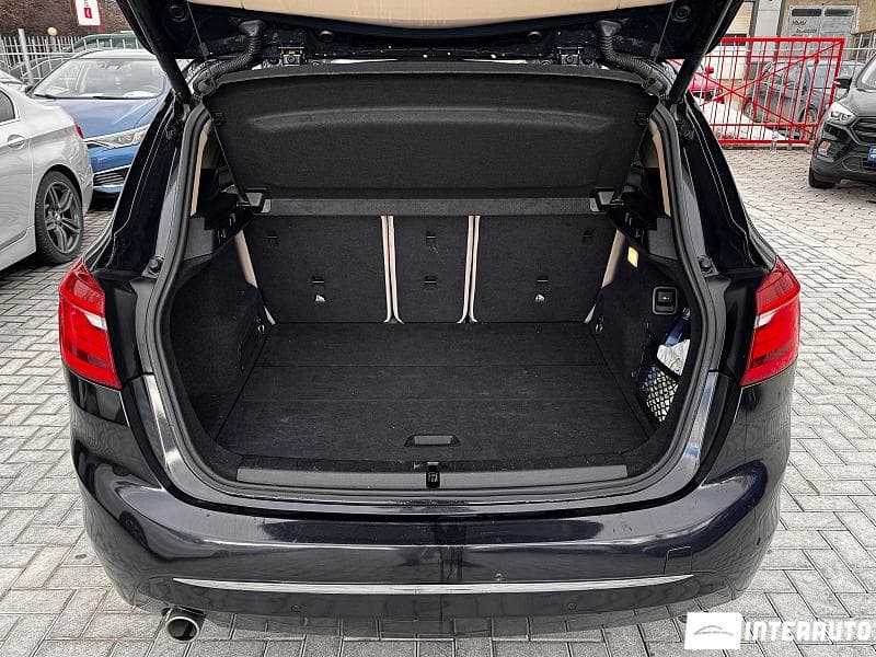 2017 BMW 216d — Miniatură 19