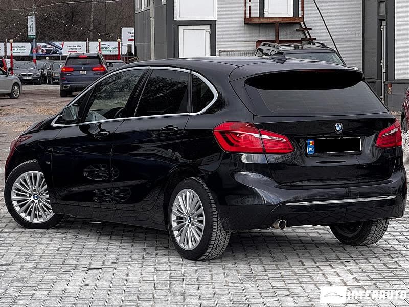 2017 BMW 216d — Miniatură 3