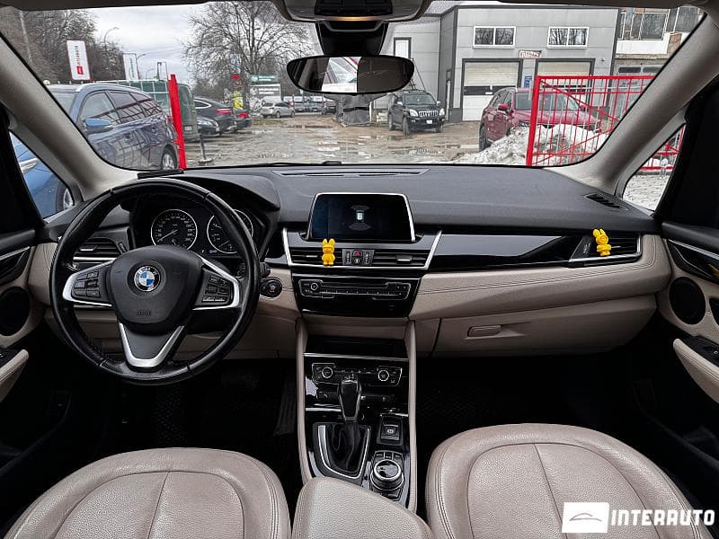 2017 BMW 216d — Miniatură 7
