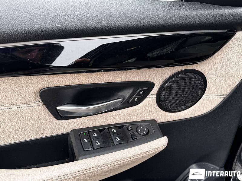 2017 BMW 216d — Miniatură 16