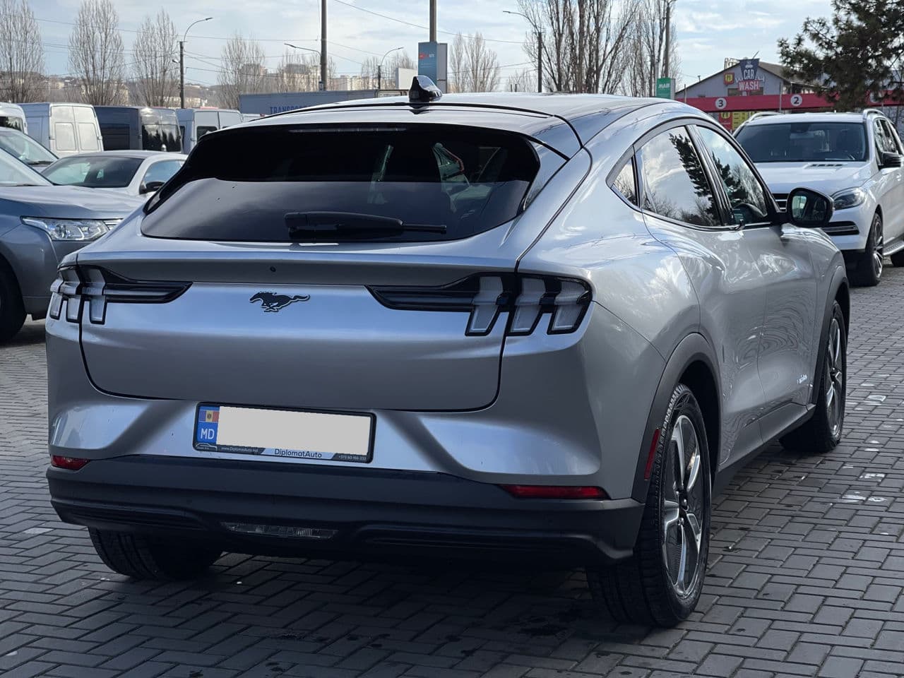 2021 Ford Mustang Mach-E — Miniatură 2