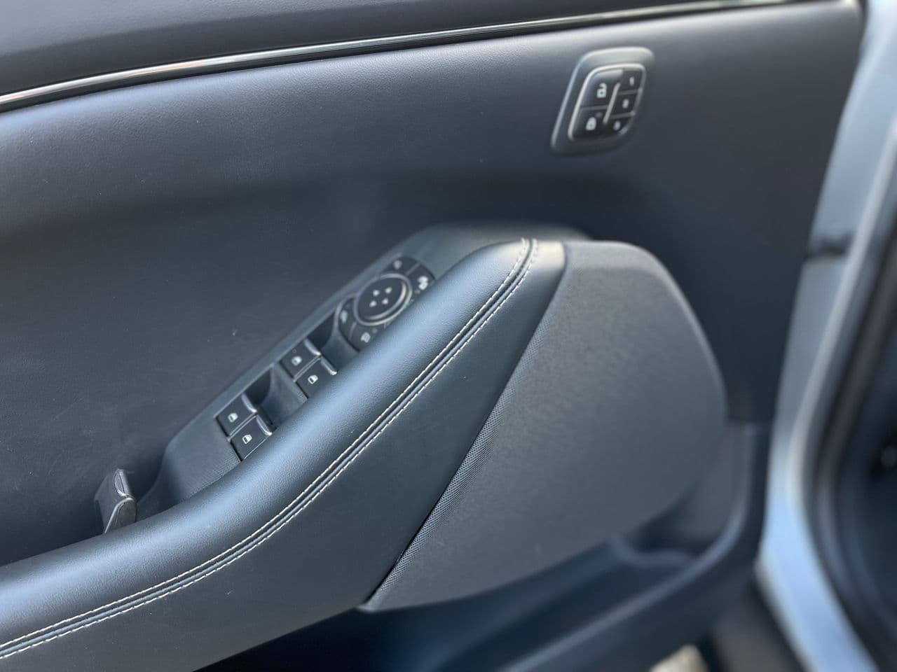 2021 Ford Mustang Mach-E — Miniatură 7