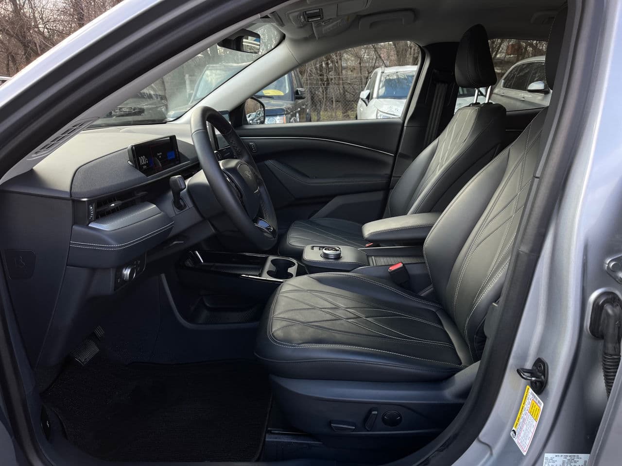 2021 Ford Mustang Mach-E — Miniatură 6