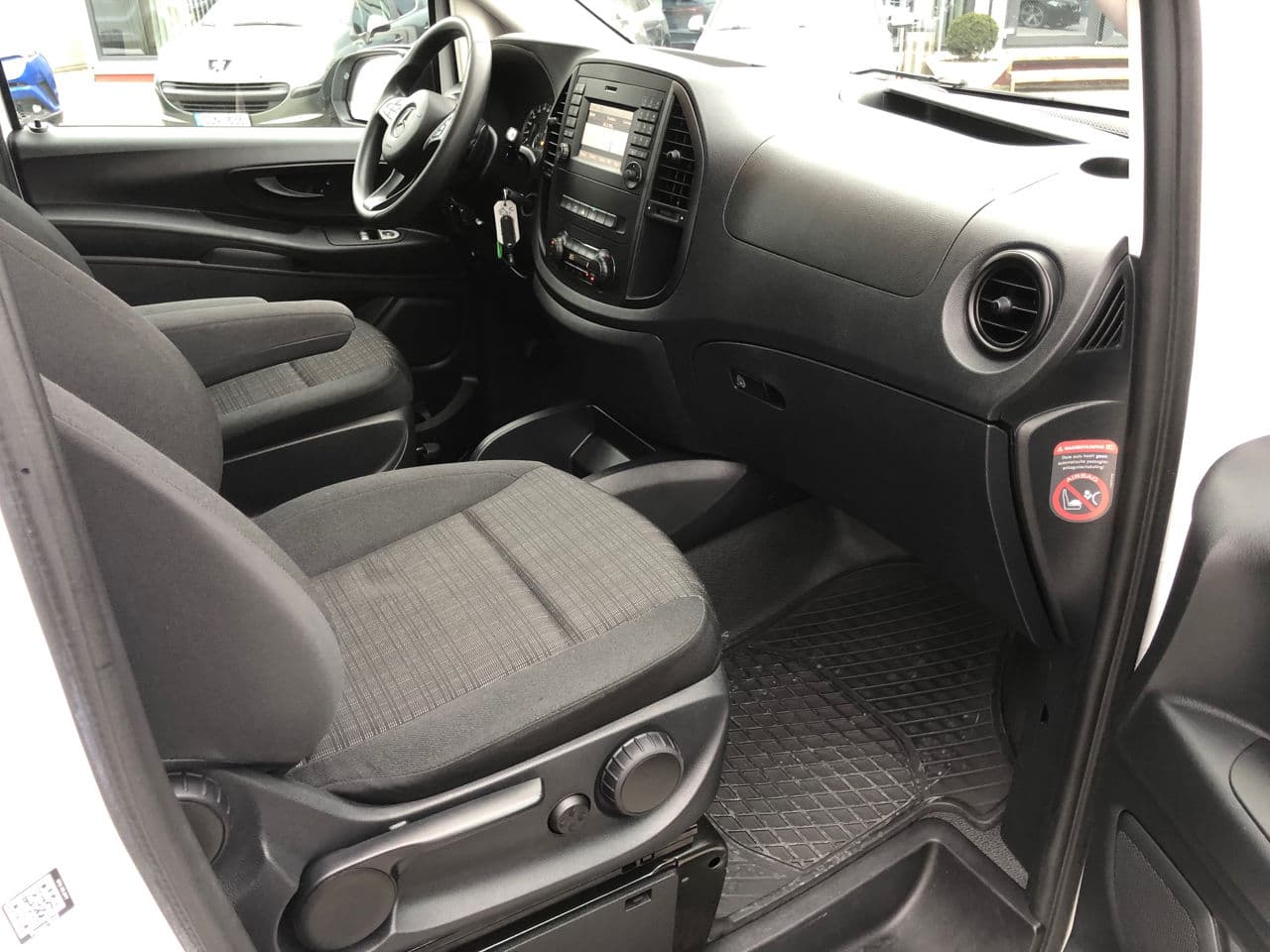 2016 Mercedes Vito — Miniatură 15