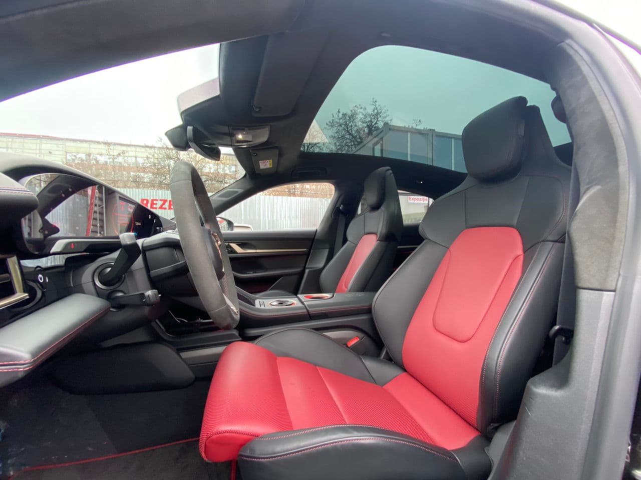2021 Porsche Taycan Turbo S — Miniatură 10