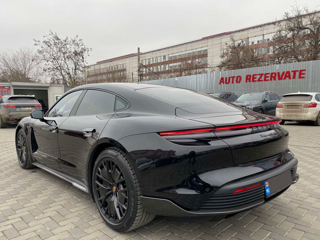 2021 Porsche Taycan Turbo S — Miniatură 4