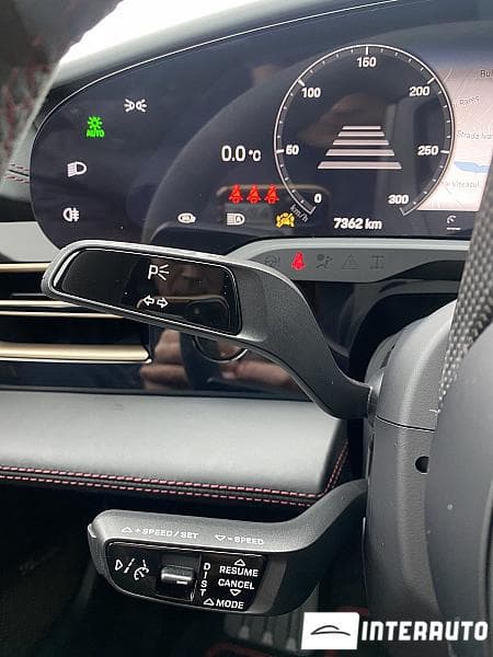 2021 Porsche Taycan Turbo S — Miniatură 18