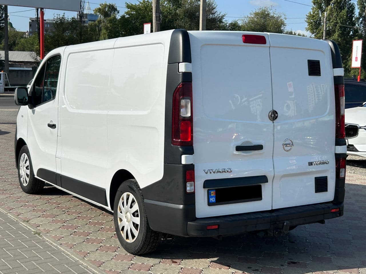 Opel Vivaro 2016 — Миниатюра 2