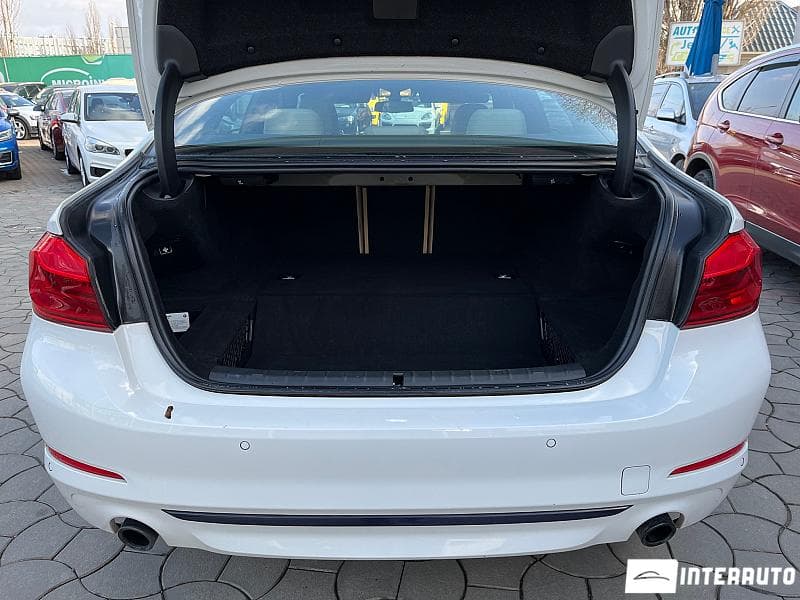 2018 BMW 530e — Miniatură 26