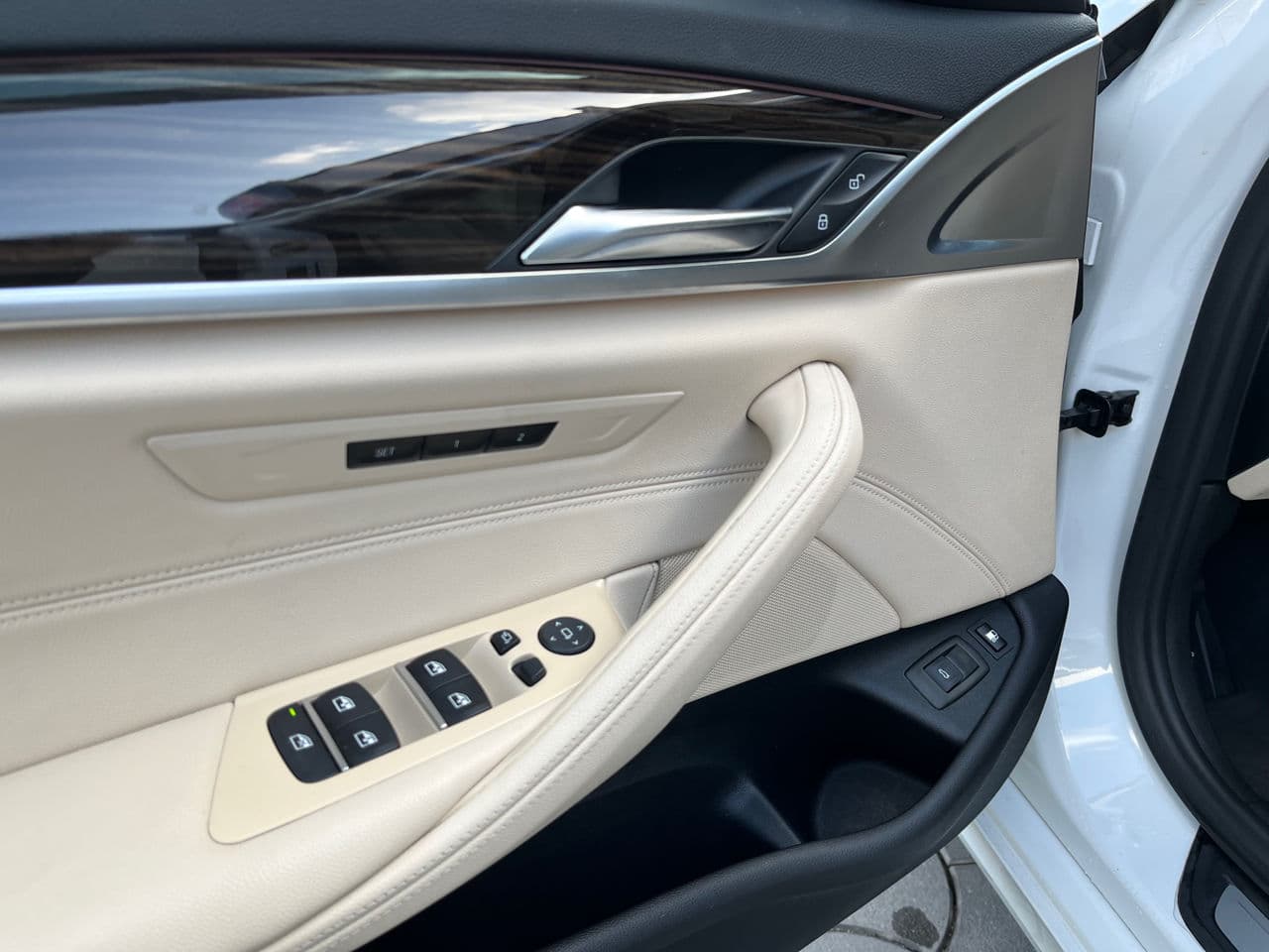 2018 BMW 530e — Miniatură 10