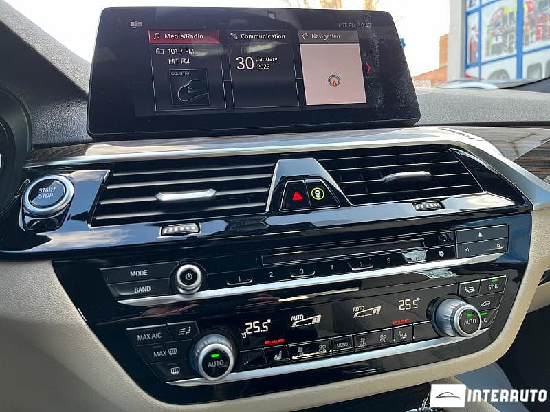 2018 BMW 530e — Miniatură 18
