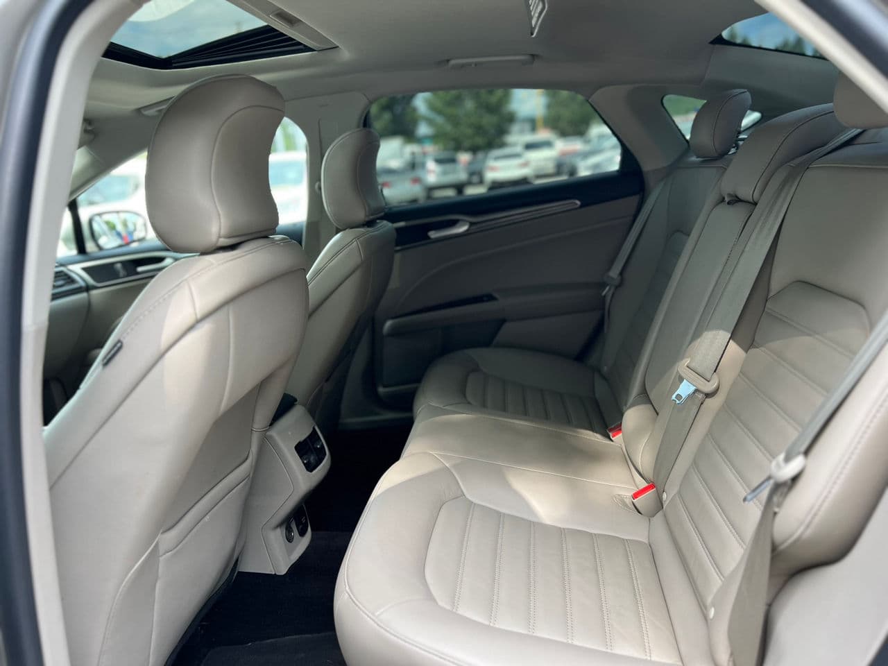 2017 Ford Fusion — Miniatură 10
