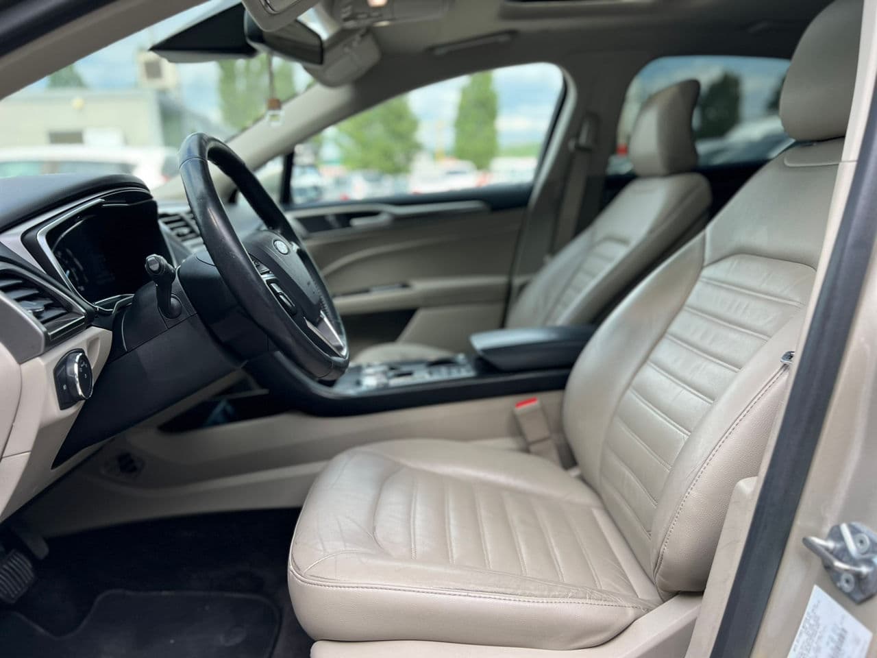 2017 Ford Fusion — Miniatură 13