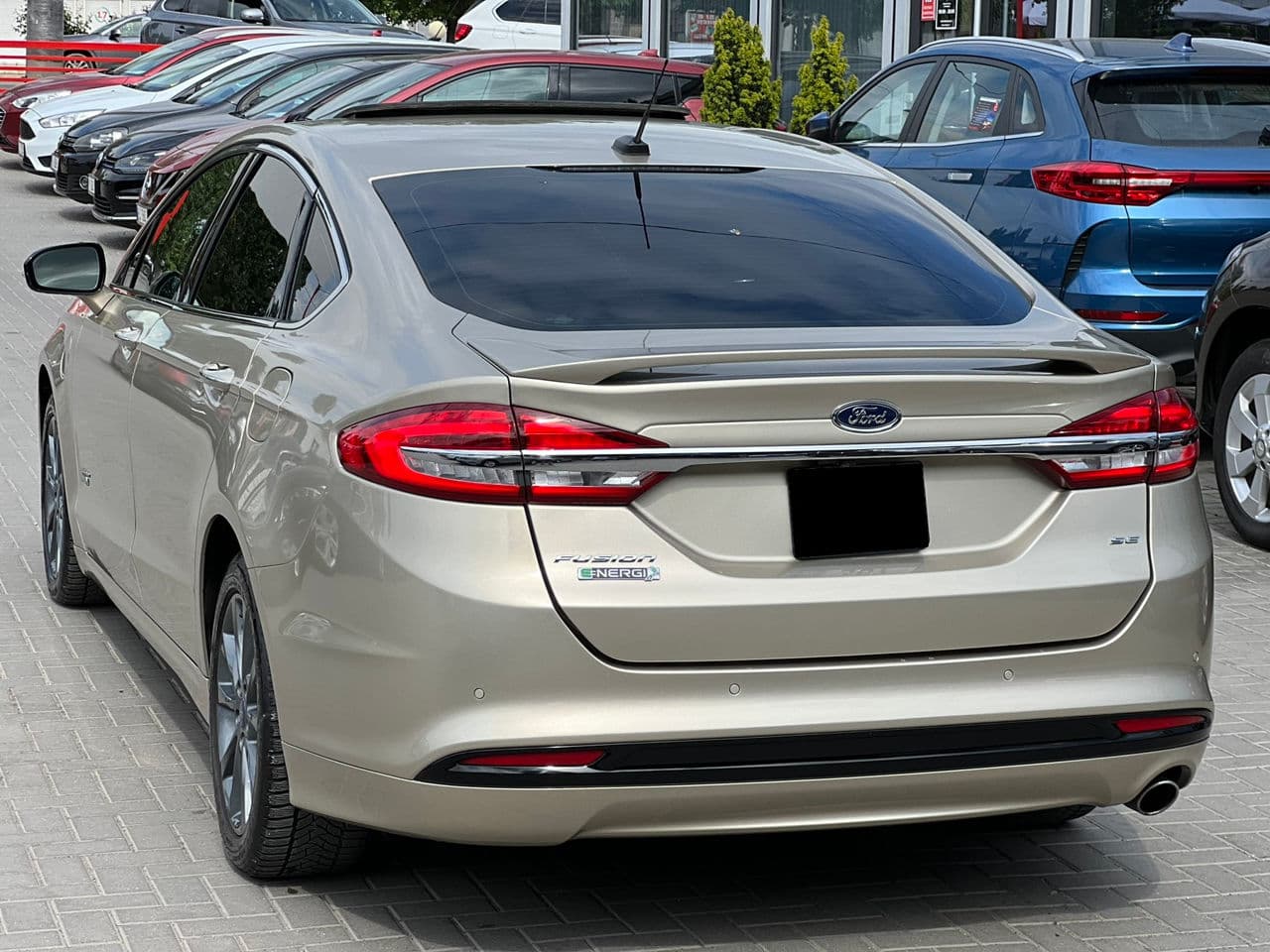 2017 Ford Fusion — Miniatură 4