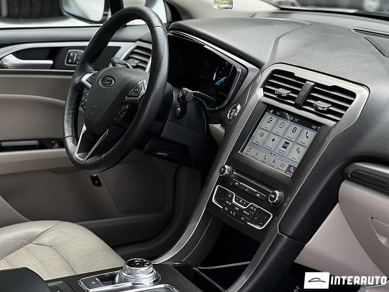 2017 Ford Fusion — Miniatură 23