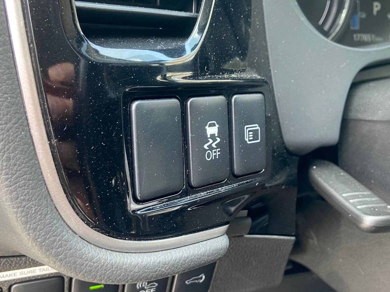 2015 Mitsubishi Outlander — Miniatură 13