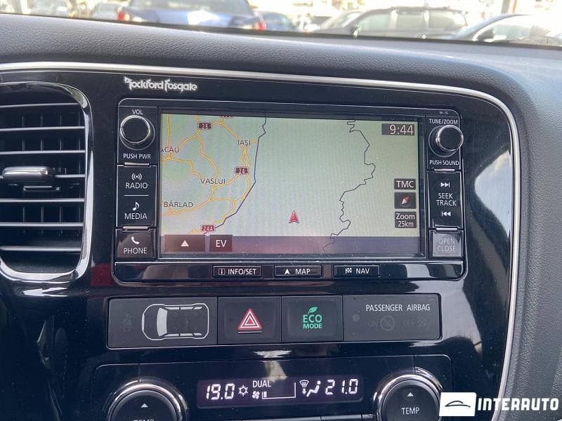 2015 Mitsubishi Outlander — Miniatură 9