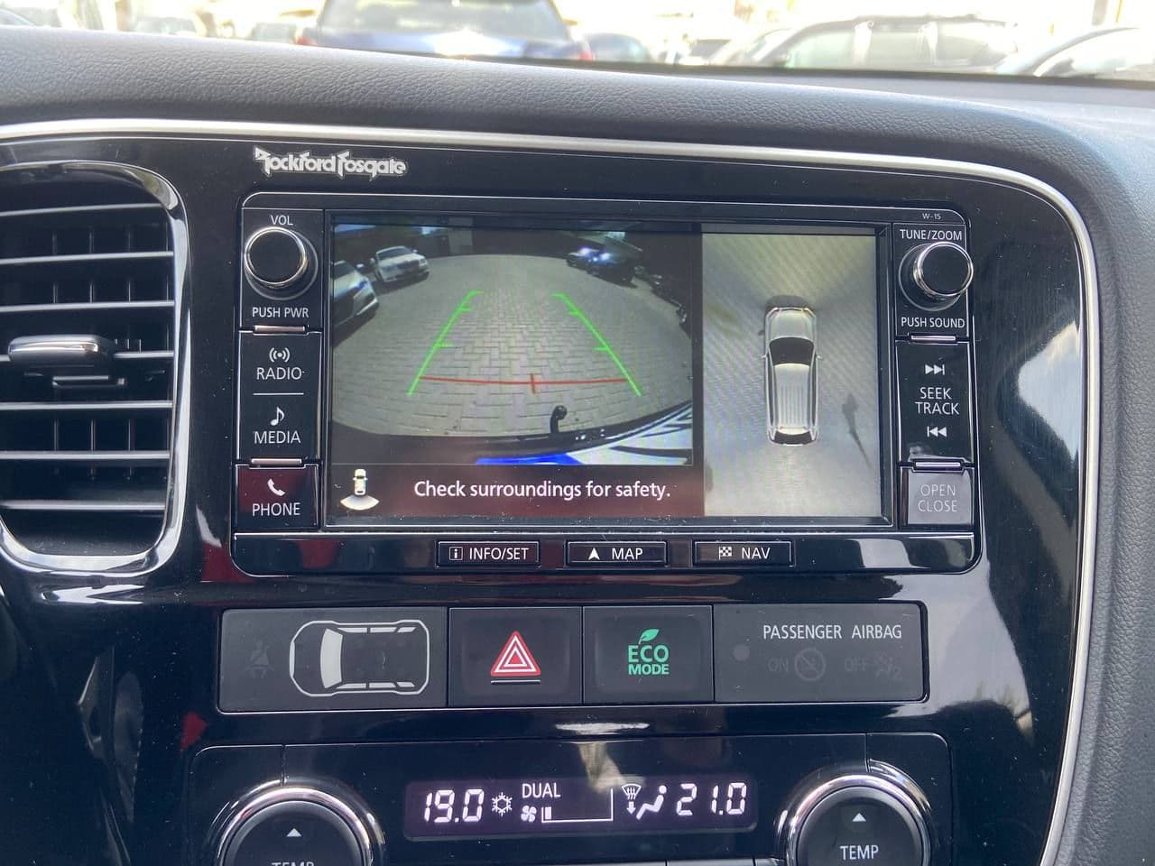 2015 Mitsubishi Outlander — Miniatură 10