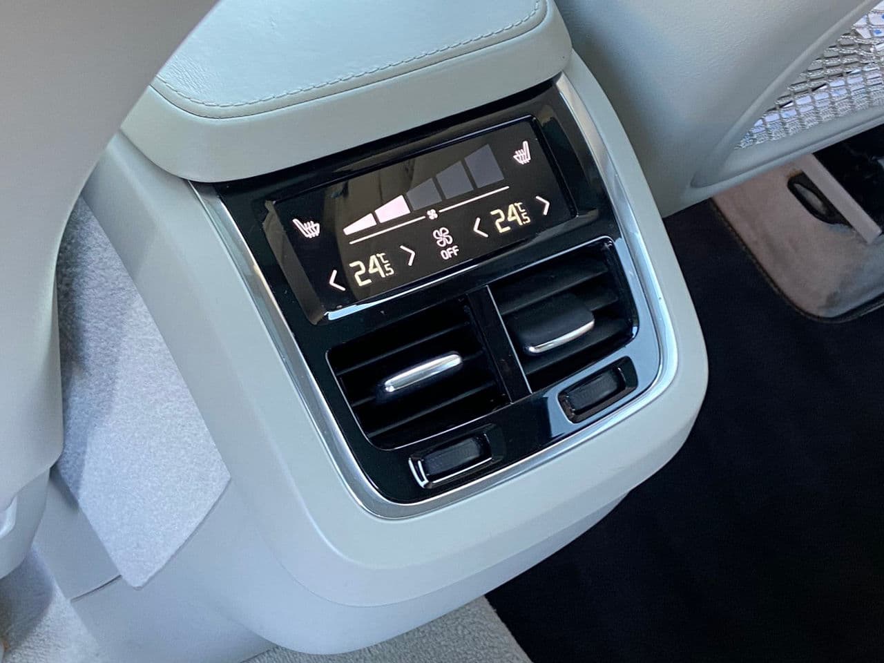 Volvo XC 90 2016 — Миниатюра 21