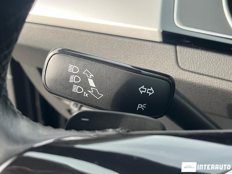 2015 Volkswagen Passat — Miniatură 13