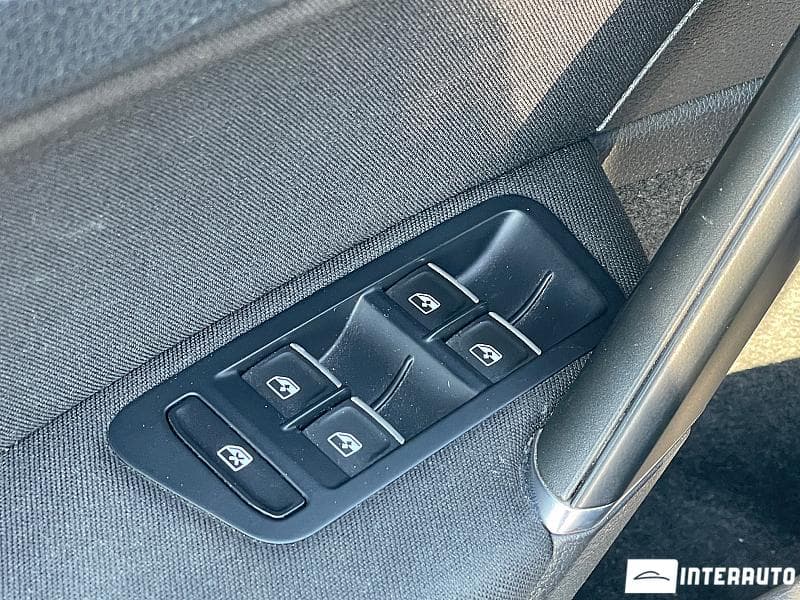 Volkswagen Golf 2018 — Миниатюра 13