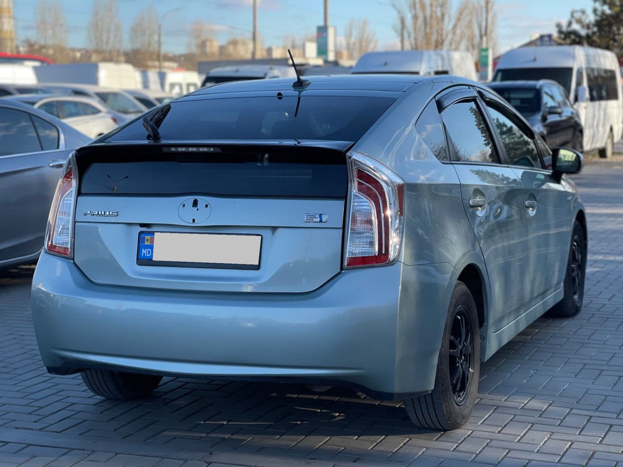 2015 Toyota Prius — Miniatură 3
