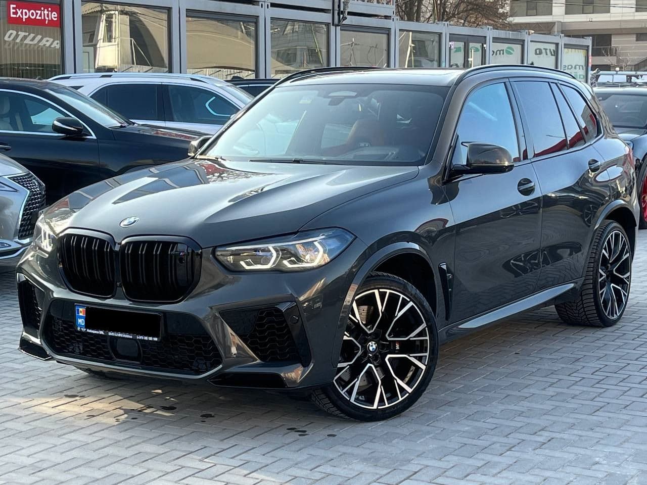 2022 BMW X5M Competition — Miniatură 2