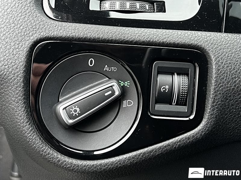 2015 Volkswagen Golf R — Miniatură 14