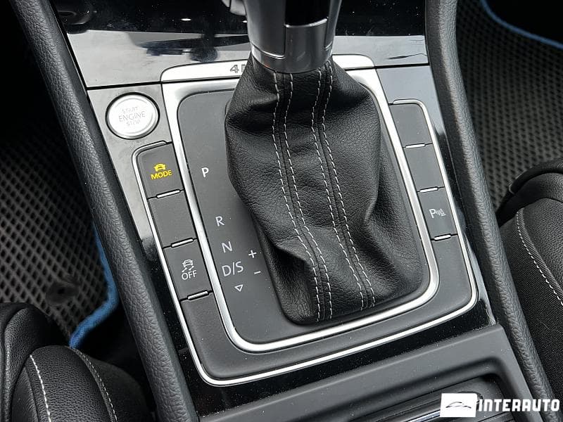 2015 Volkswagen Golf R — Miniatură 13