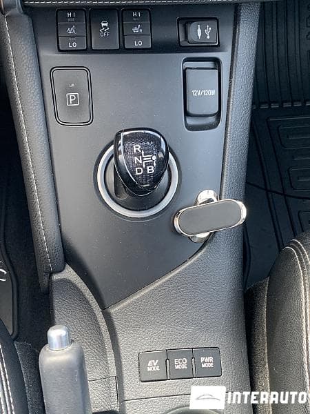 2015 Toyota Auris — Miniatură 15
