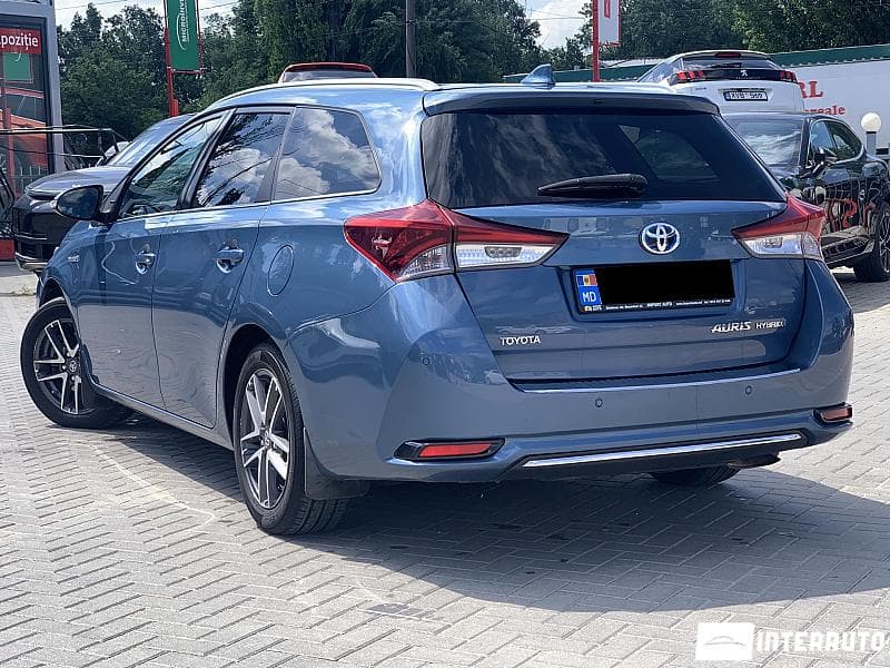 2015 Toyota Auris — Miniatură 2