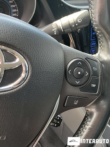 2015 Toyota Auris — Miniatură 11