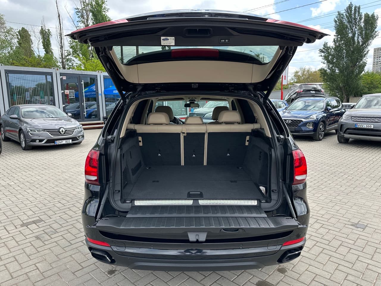 BMW X5 4.0e 2016 — Миниатюра 26