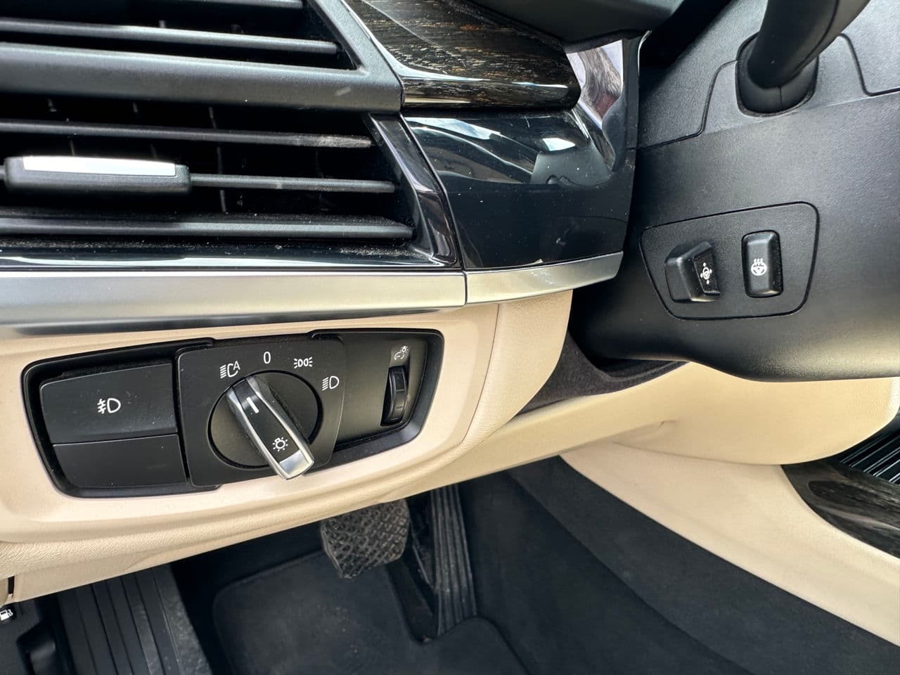 BMW X5 4.0e 2016 — Миниатюра 12