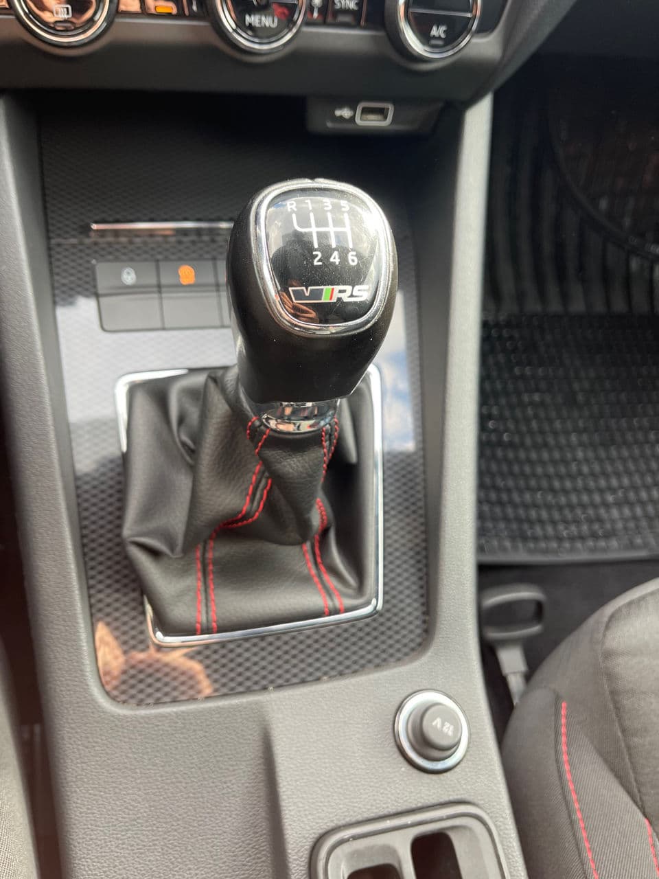 2017 Skoda Octavia RS — Miniatură 15