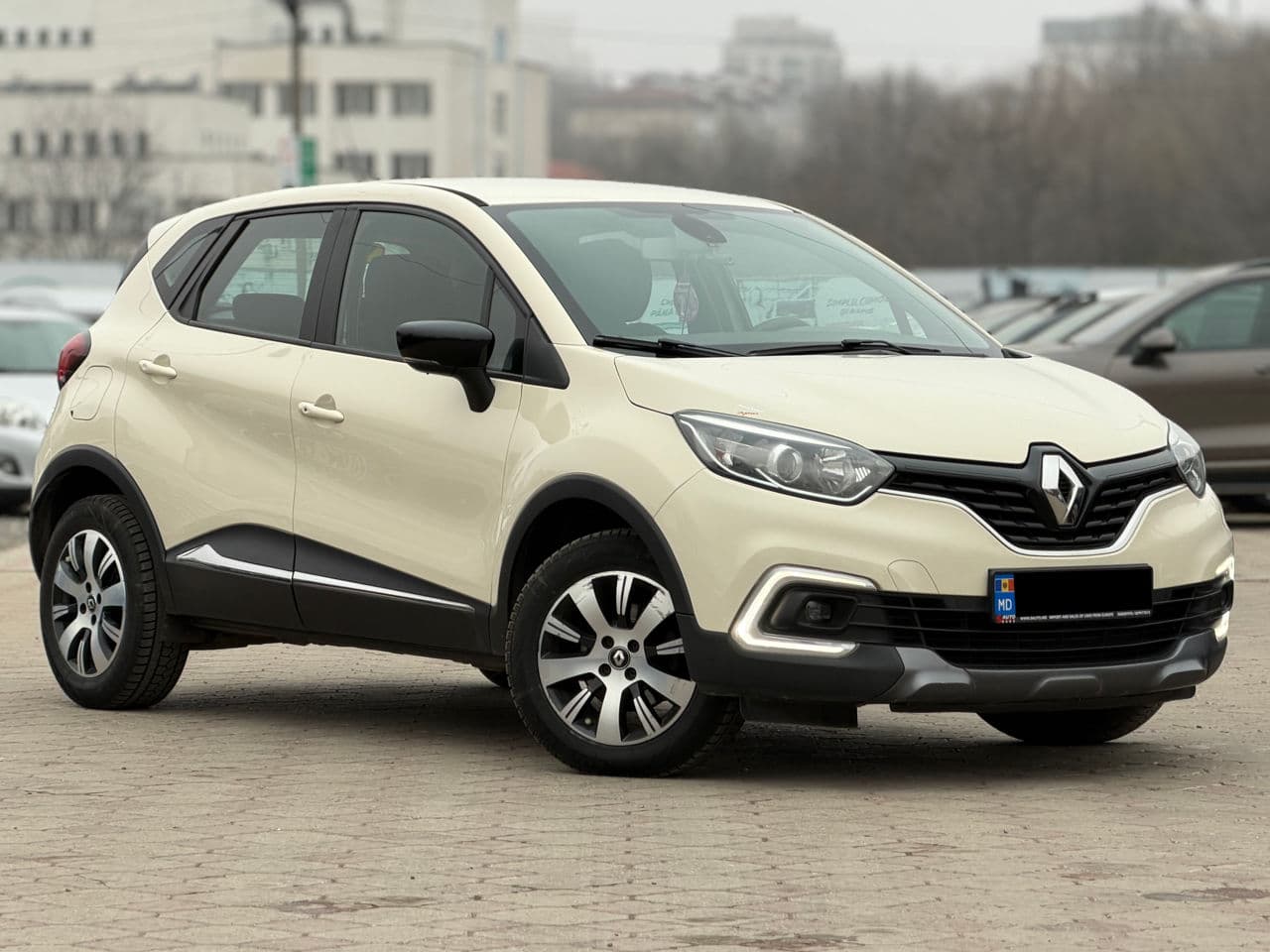 2017 Renault Captur — Miniatură 4