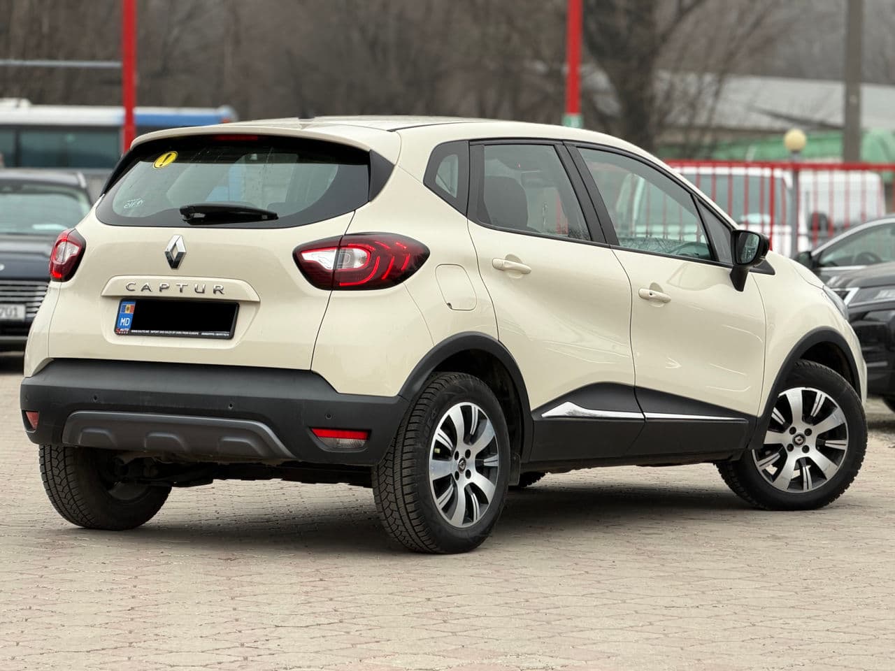 2017 Renault Captur — Miniatură 3