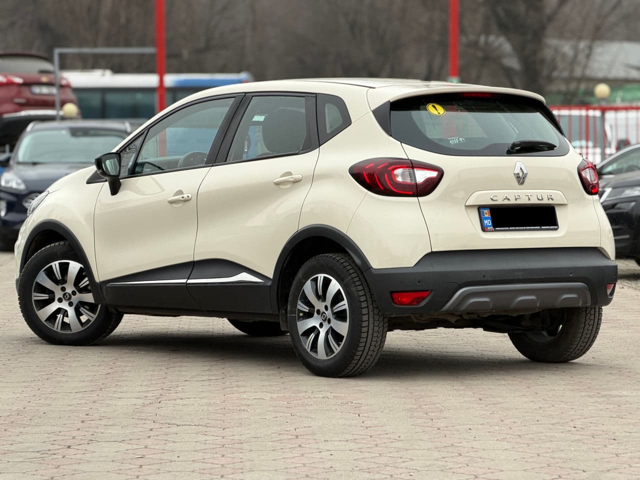 2017 Renault Captur — Miniatură 2