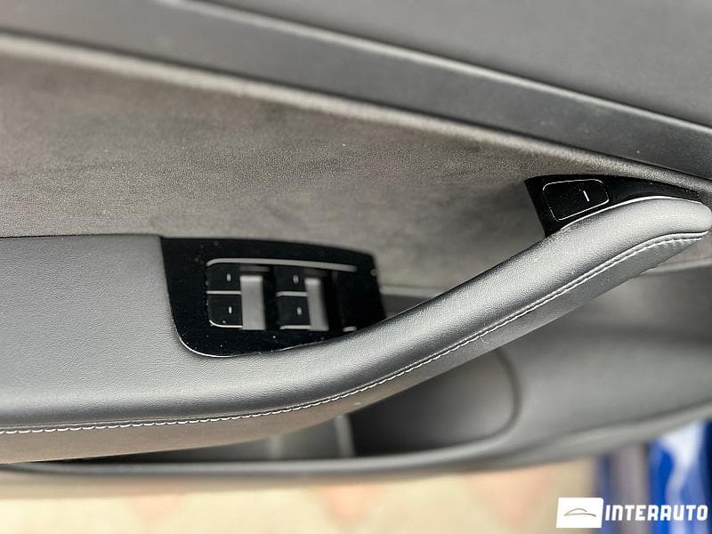 2020 Tesla Model 3 — Miniatură 7