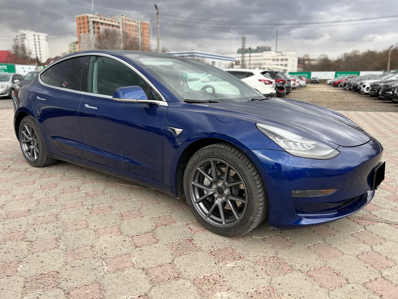 2020 Tesla Model 3 — Miniatură 2