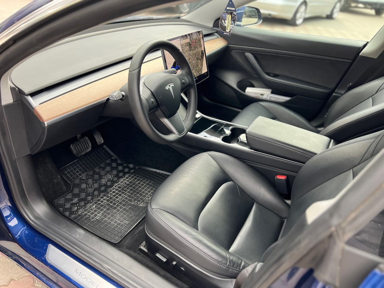 2020 Tesla Model 3 — Miniatură 8