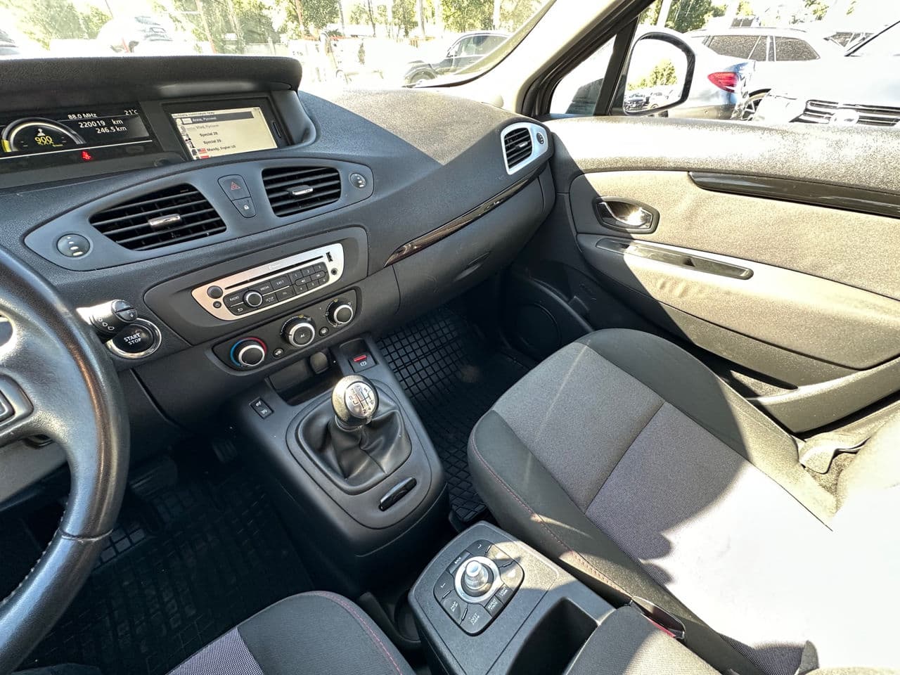 Renault Scenic 2013 — Миниатюра 10