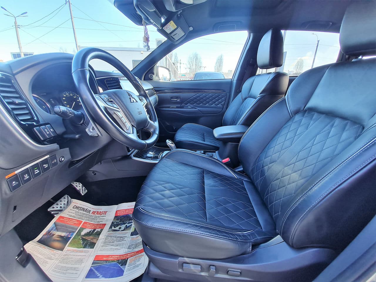 2020 Mitsubishi Outlander — Miniatură 5