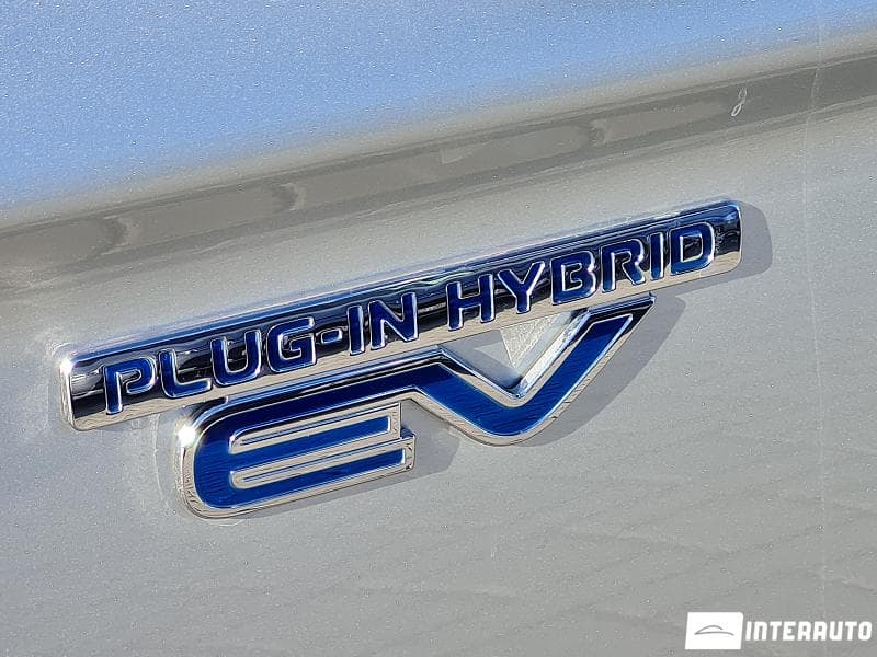 2020 Mitsubishi Outlander — Miniatură 24