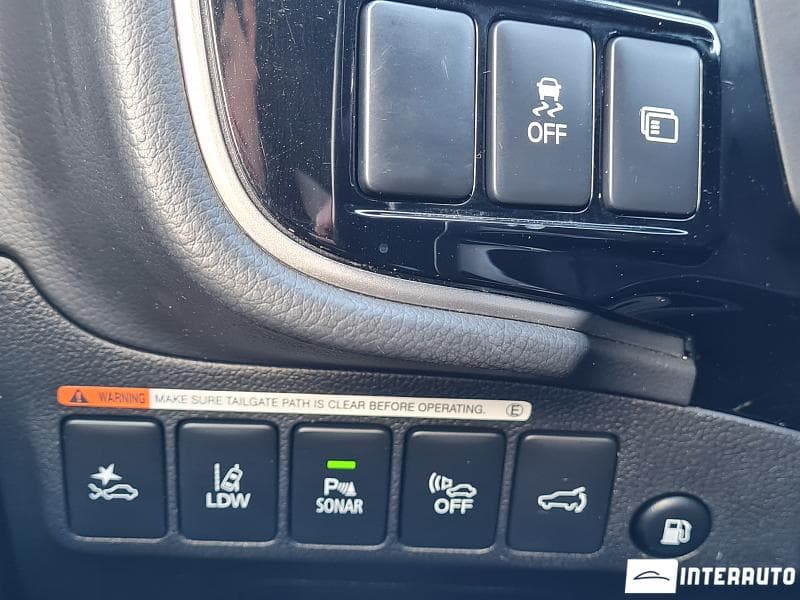 2020 Mitsubishi Outlander — Miniatură 16
