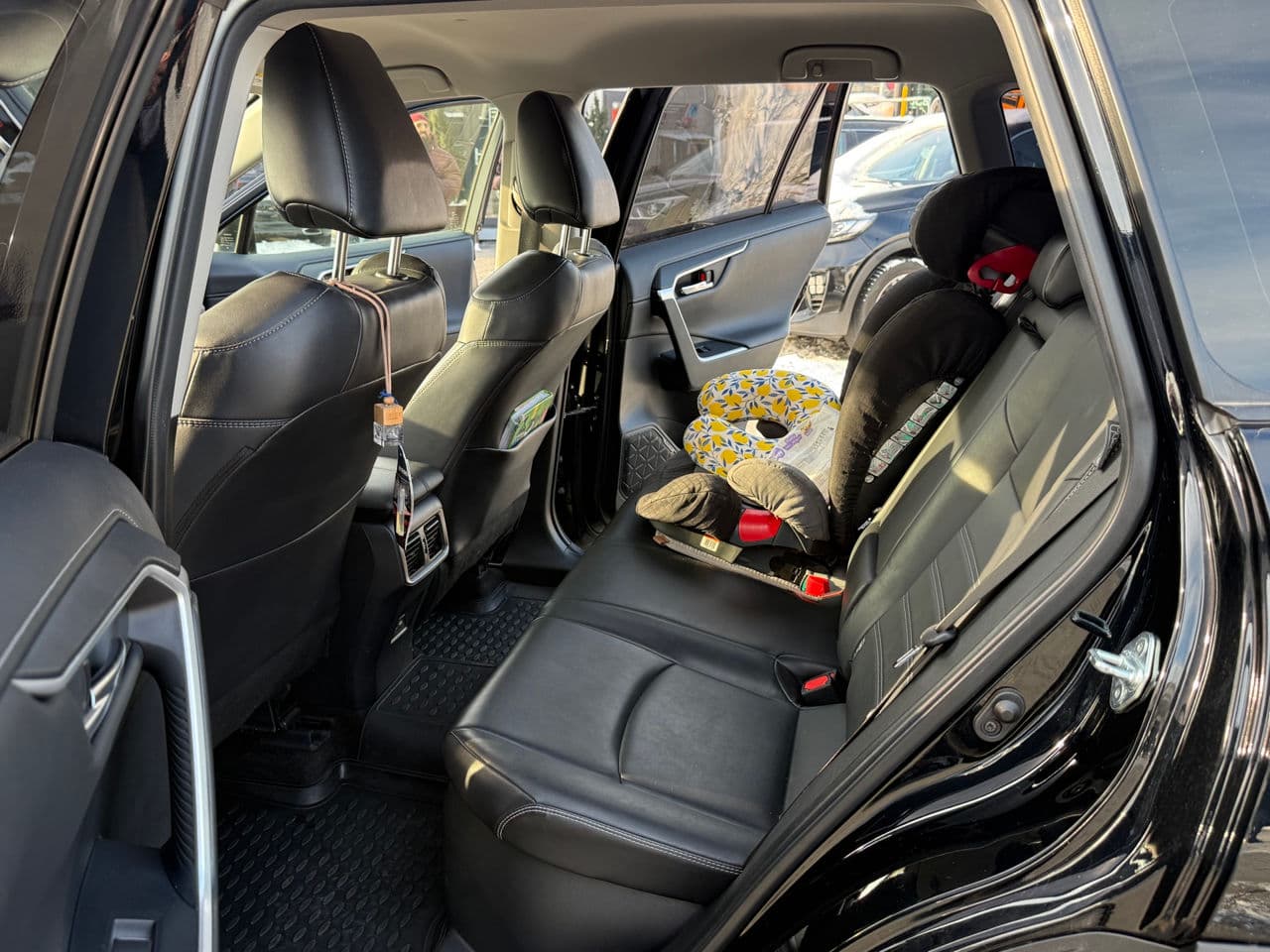 Toyota Rav-4 2021 — Миниатюра 12