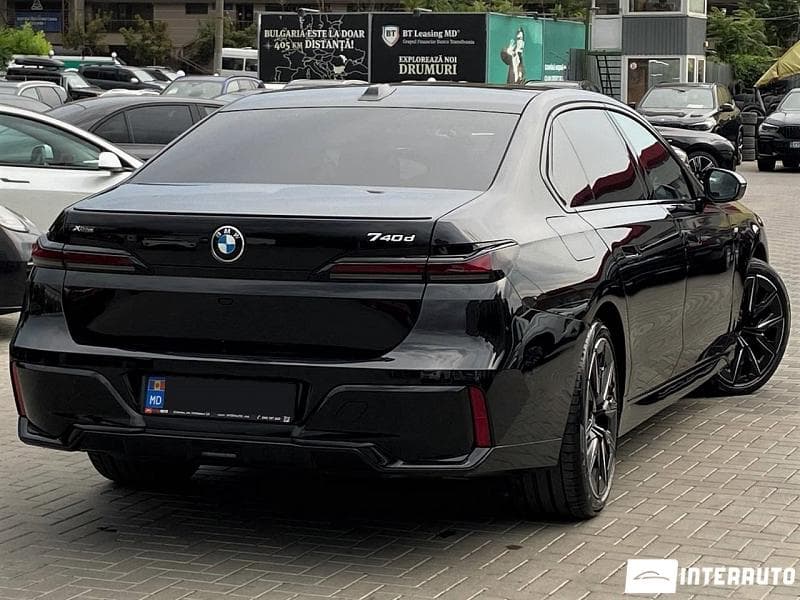2022 BMW 740 — Miniatură 2