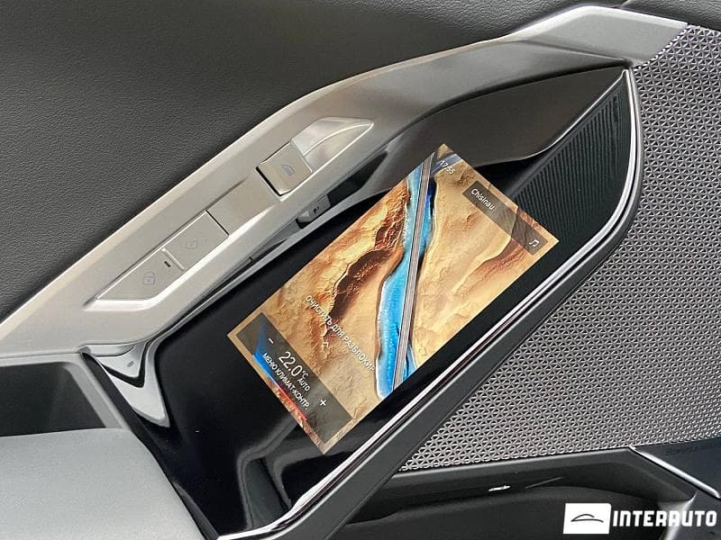 2022 BMW 740 — Miniatură 23