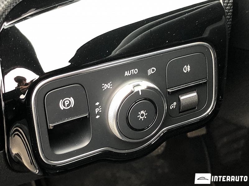2019 Mercedes A 180 — Miniatură 7